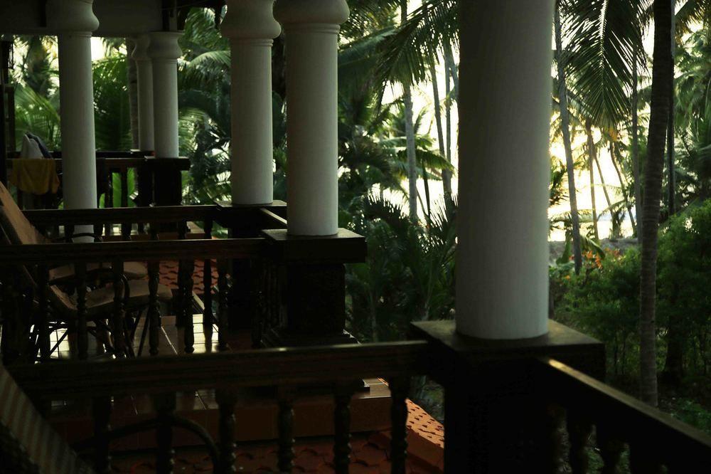 Woodhouse Beach Resort Варкала Экстерьер фото